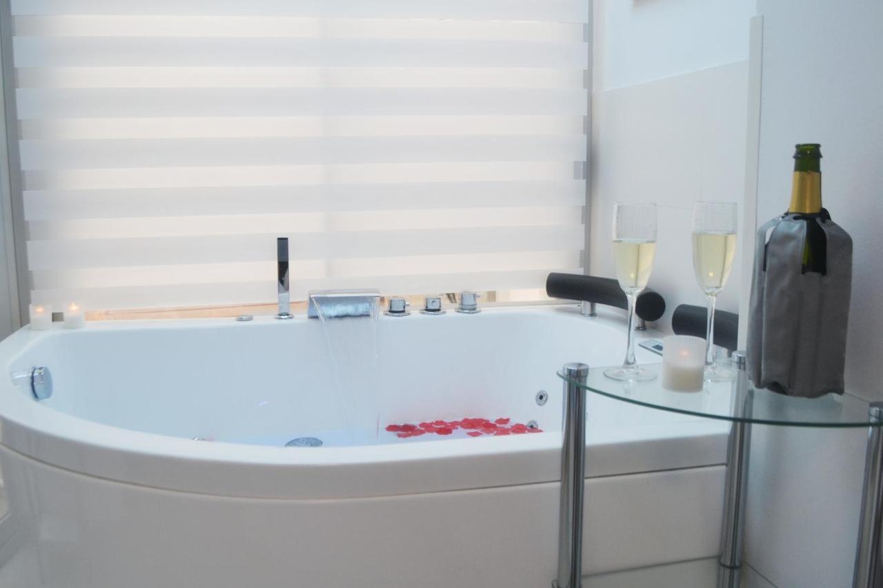 Blue Horizon Luxury Apartment 内尔哈 外观 照片